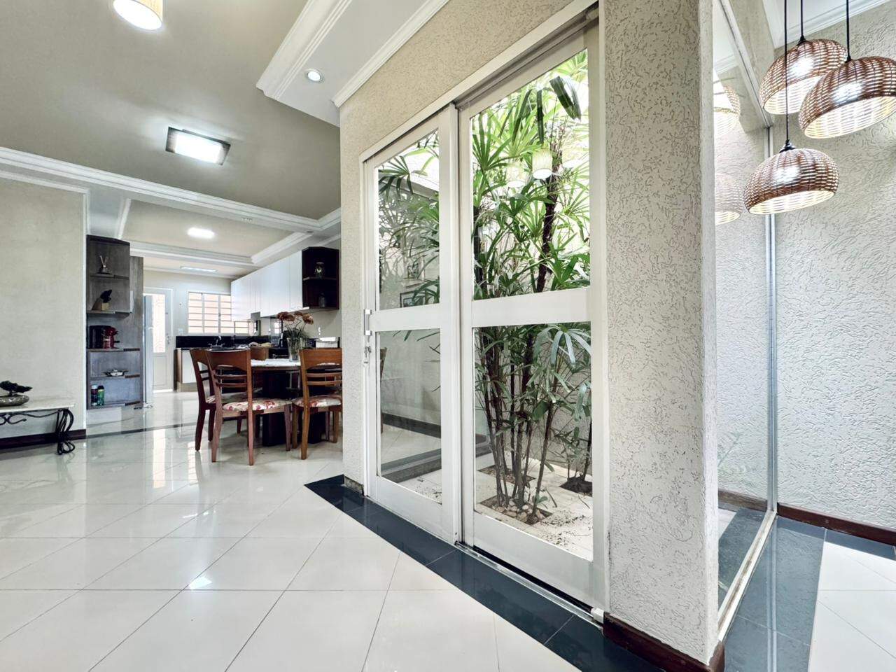 Casa à venda no Aragarça: 