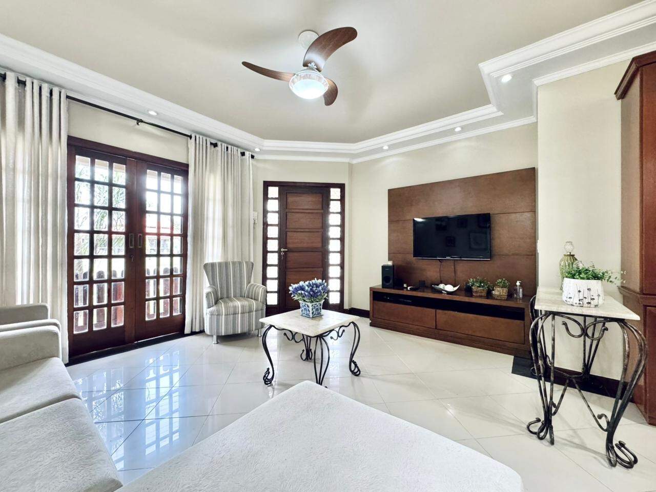 Casa à venda no Aragarça: 