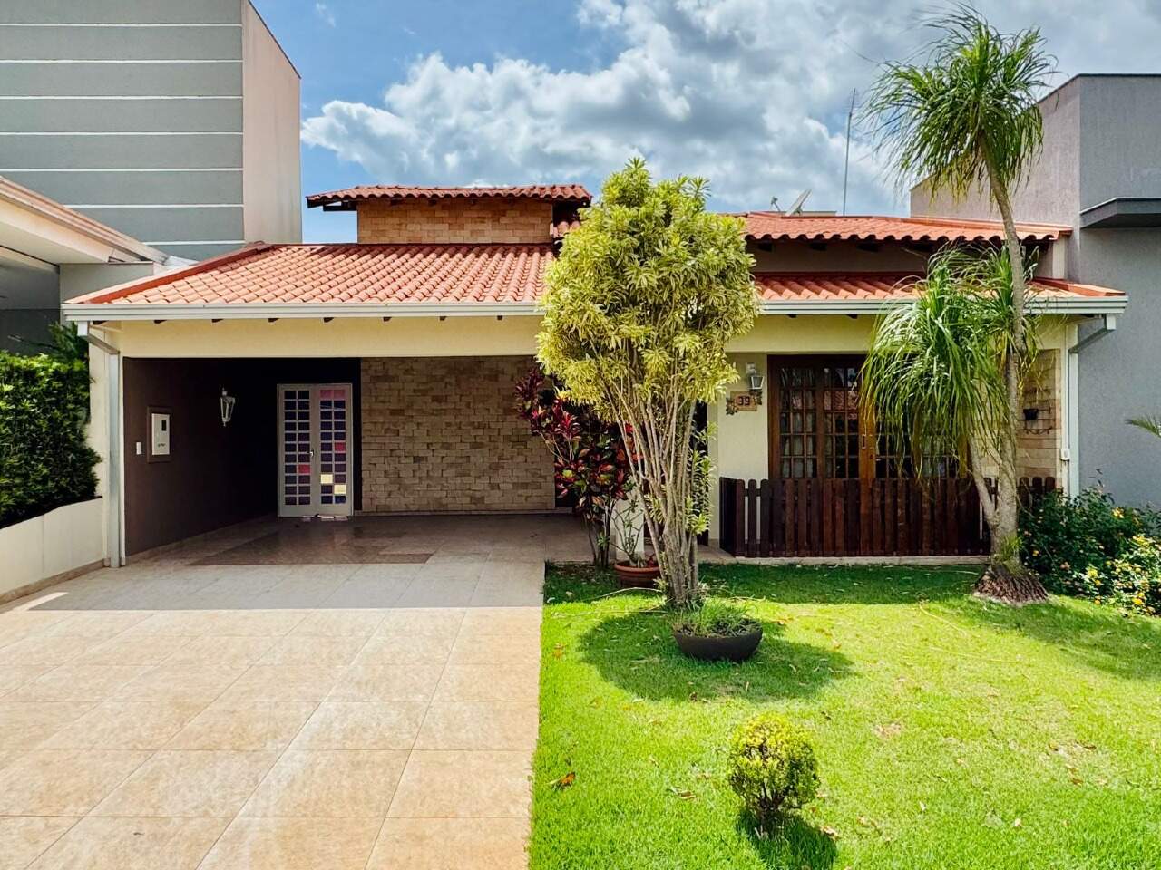 Casa à venda no Aragarça: 