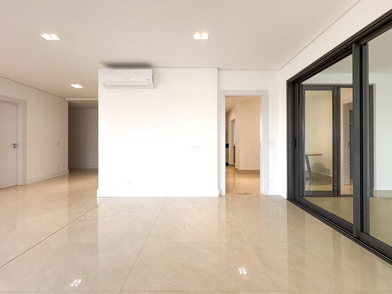 Apartamento à venda no Gleba Fazenda Palhano: 