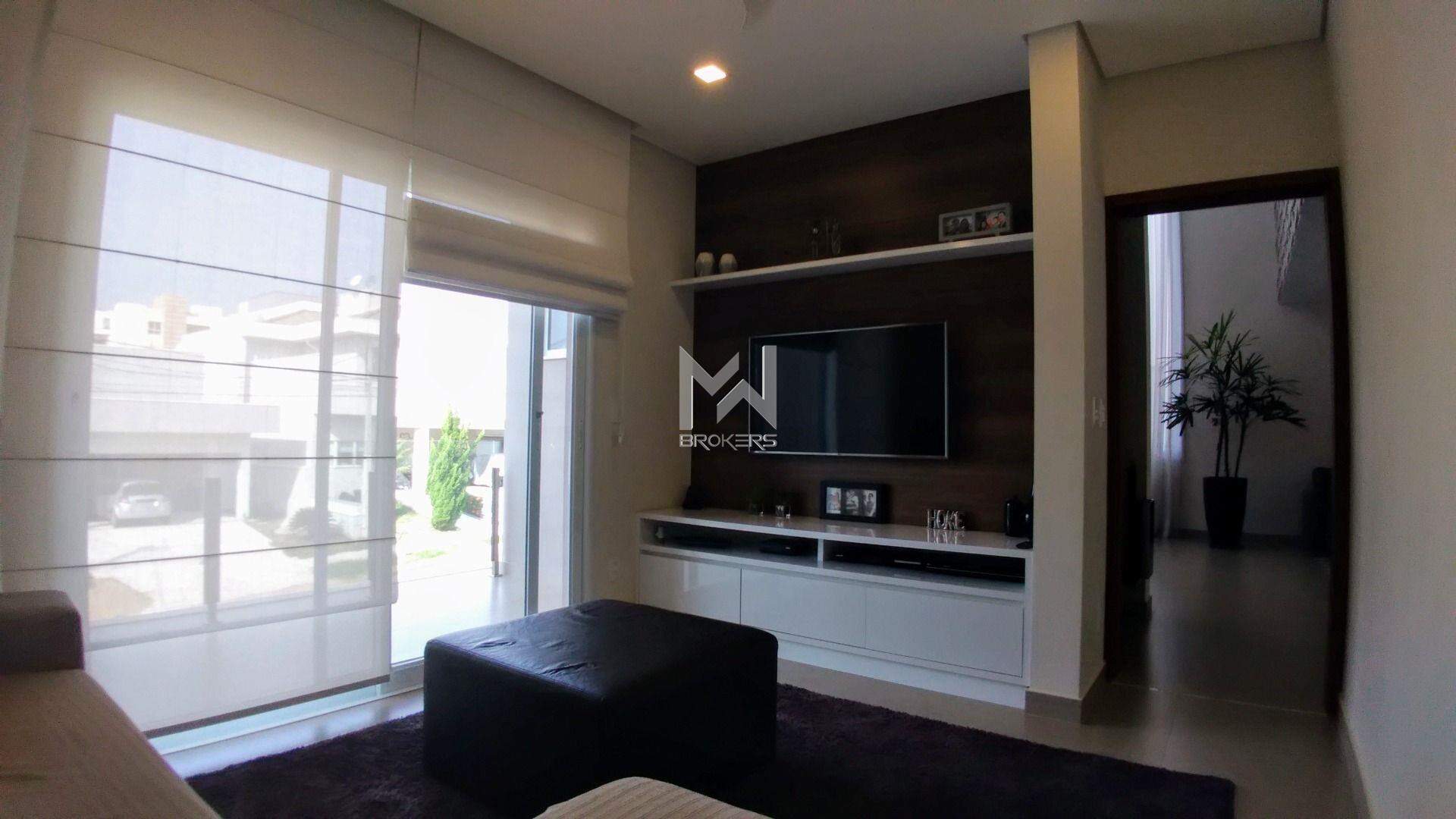 Casa em Condomínio à venda no Swiss Park: sala de TV