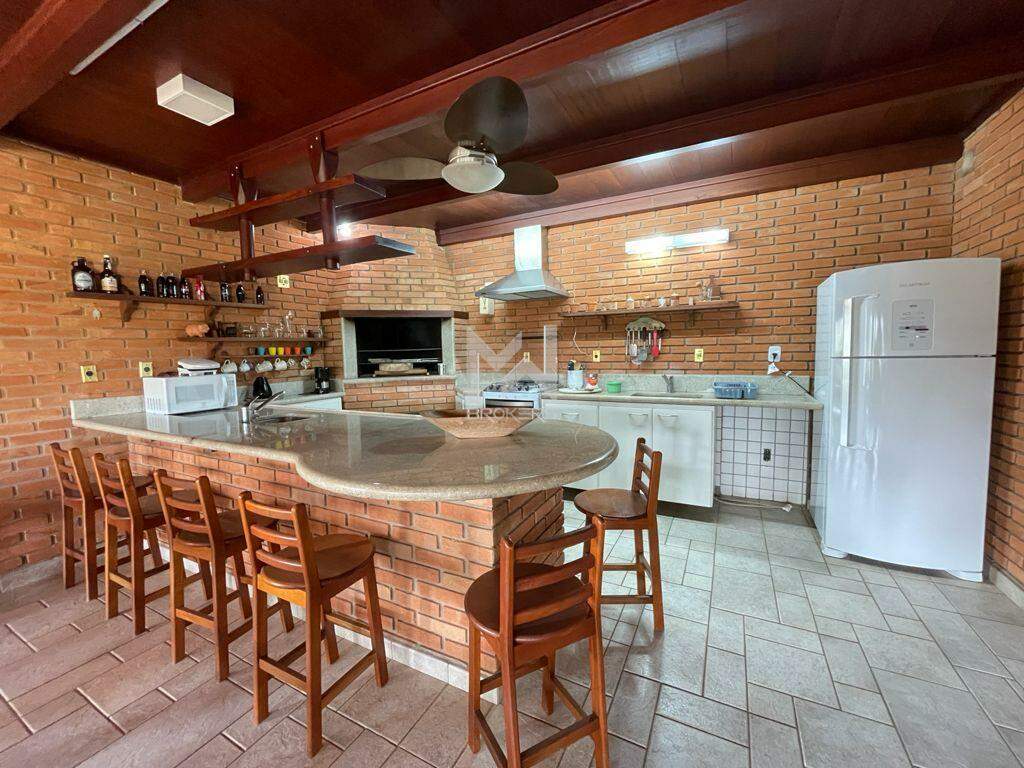 Casa em Condomínio à venda no Condomínio Marambaia: área gourmet