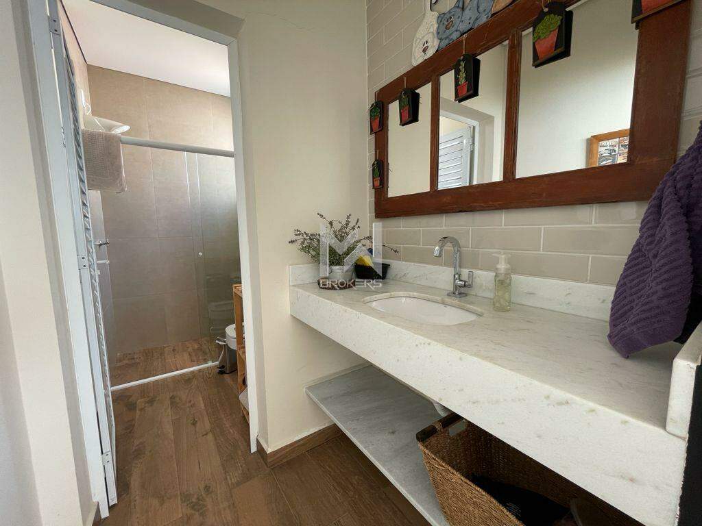 Casa em Condomínio à venda no Swiss Park: banheiro