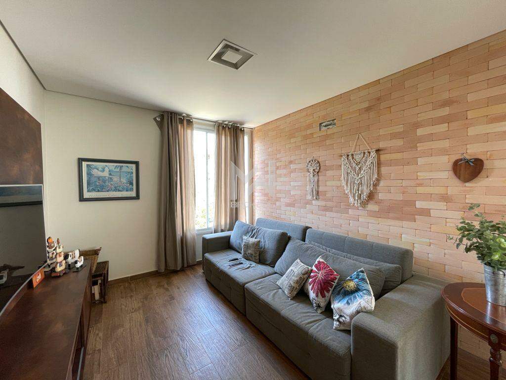 Casa em Condomínio à venda no Swiss Park: sala de TV