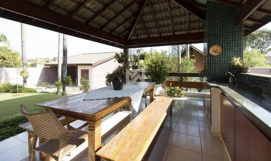 Casa em Condomínio à venda no Condomínio Marambaia: varanda gourmet