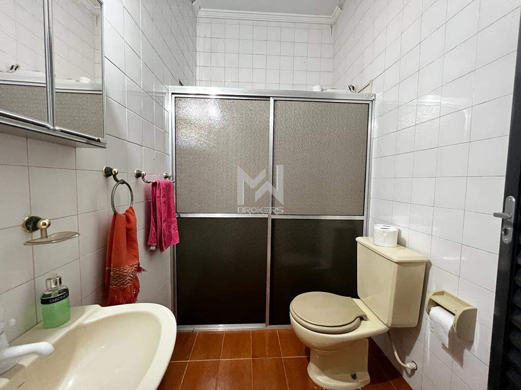 Casa em Condomínio à venda no Condomínio Marambaia: banheiro