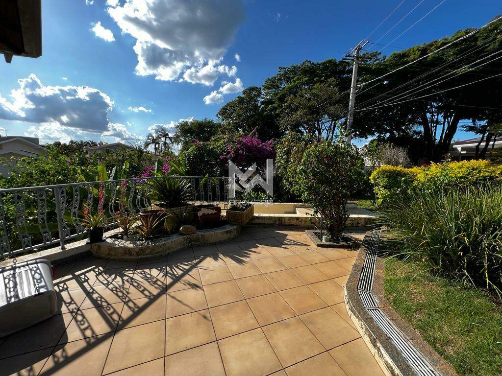 Casa em Condomínio à venda no Condomínio Marambaia: varanda