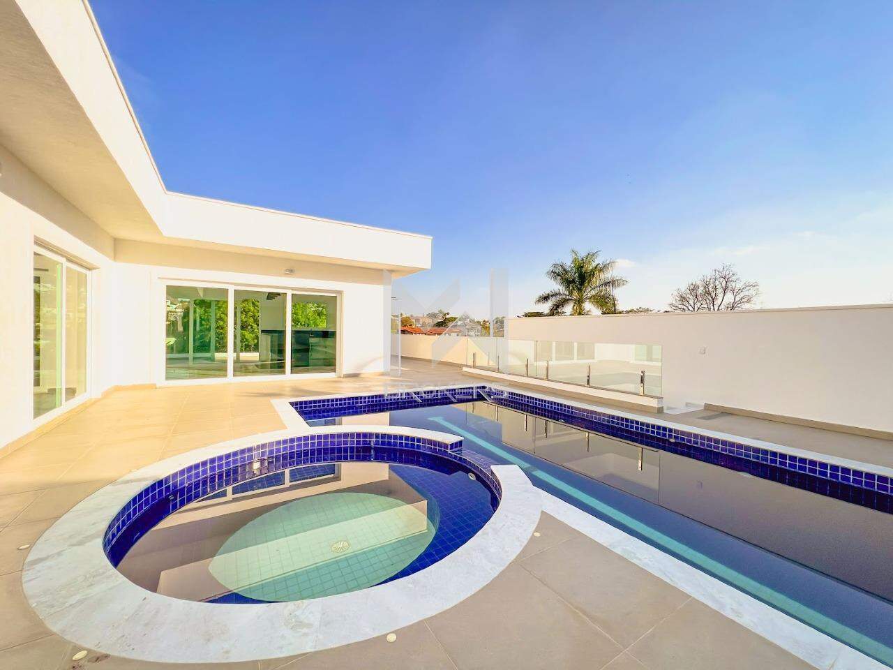 Casa em Condomínio à venda no Condomínio Marambaia: piscina