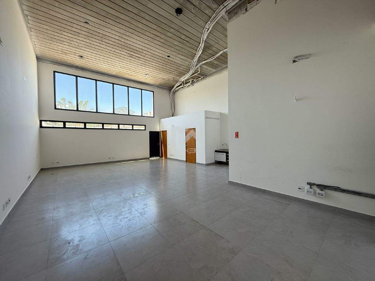 Salão Comercial para aluguel no Jardim Paiquerê: salão