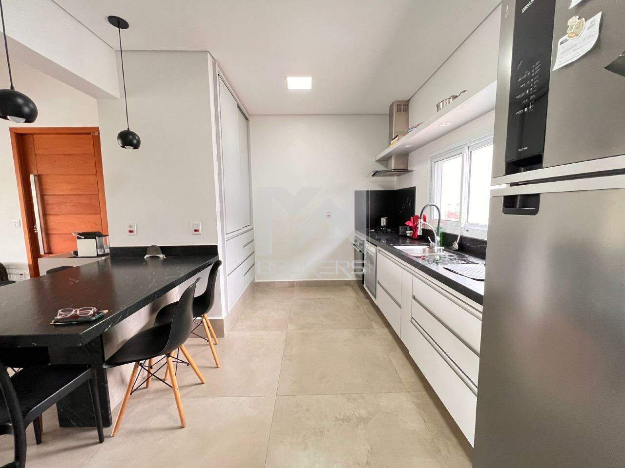 Casa em Condomínio à venda no Condomínio Marambaia: cozinha