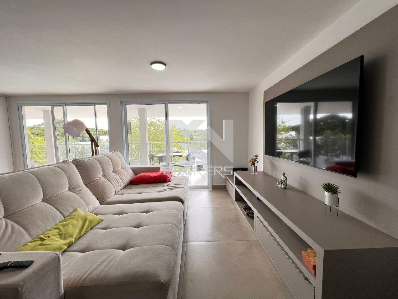 Casa em Condomínio à venda no Condomínio Marambaia: sala de TV