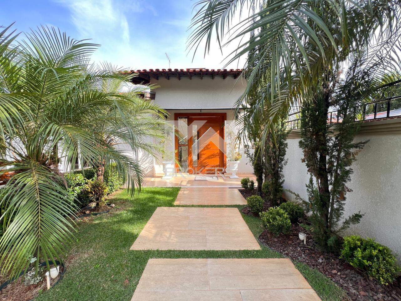 Casa em Condomínio à venda no Condomínio Marambaia: frente