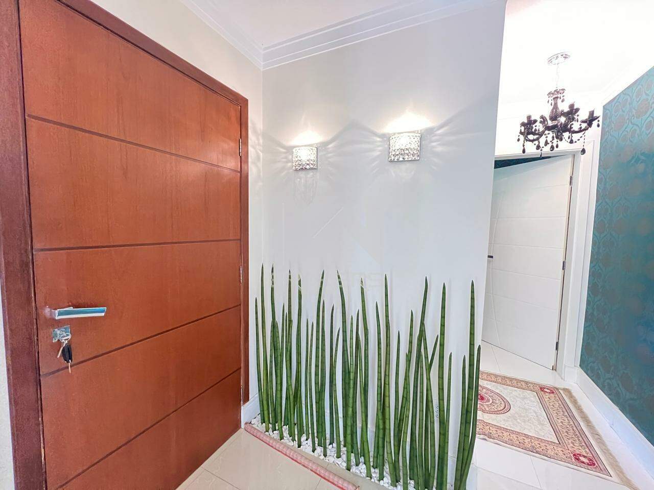 Casa em Condomínio à venda no Condomínio Marambaia: hall