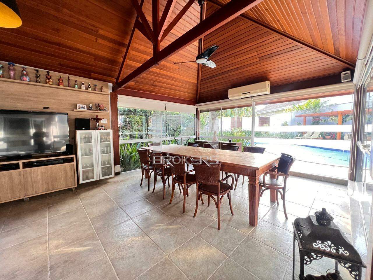 Casa em Condomínio à venda no Condomínio Marambaia: área gourmet