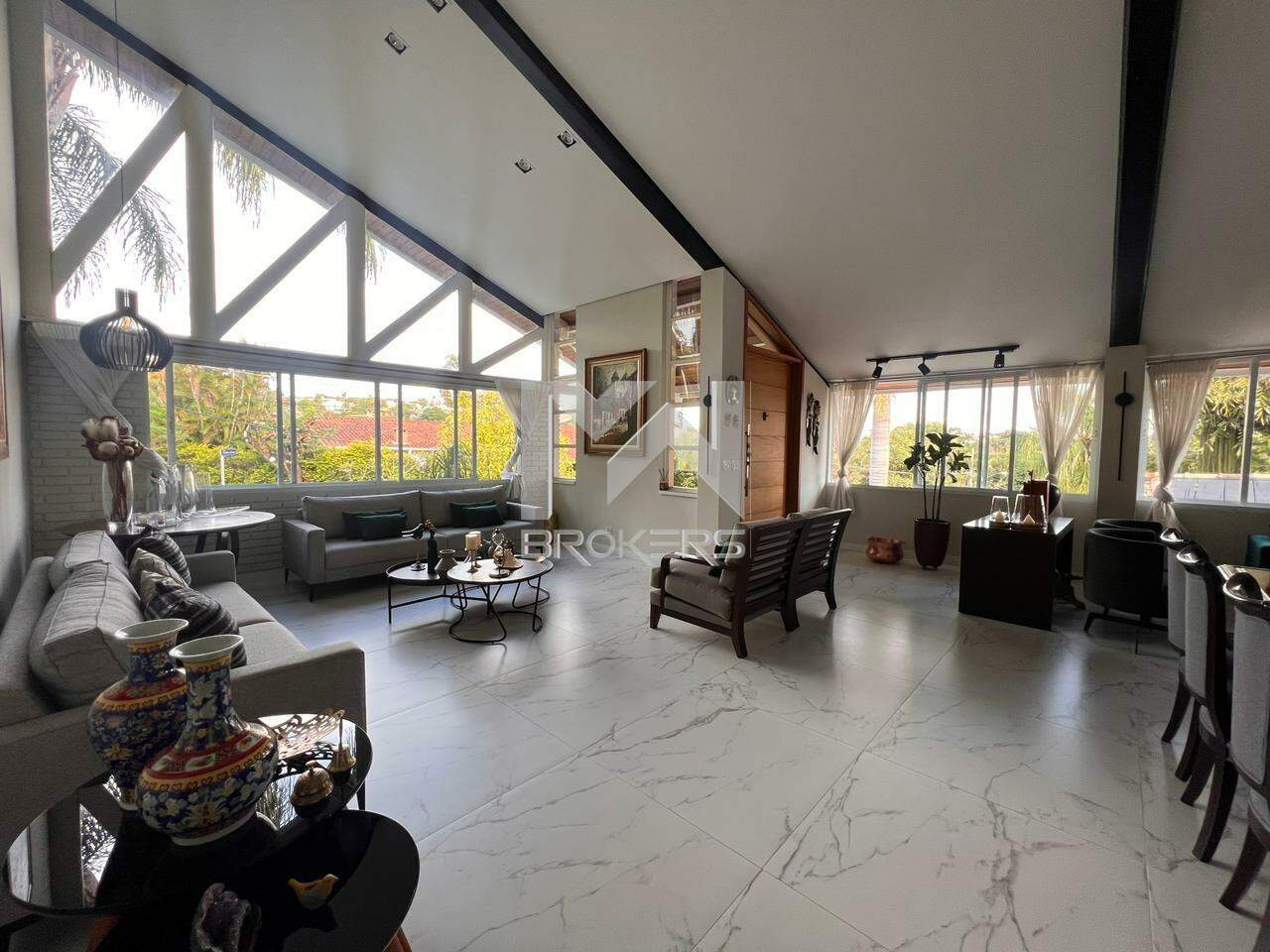 Casa em Condomínio à venda no Condomínio Marambaia: sala dois ambientes