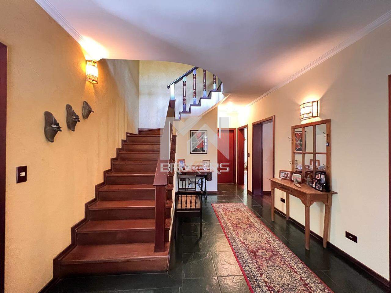 Casa em Condomínio à venda no Condomínio Marambaia: escadas