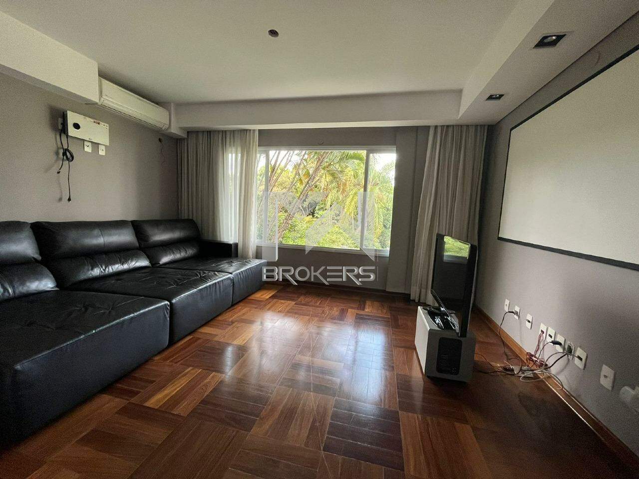 Casa em Condomínio à venda no Condomínio Marambaia: sala de TV