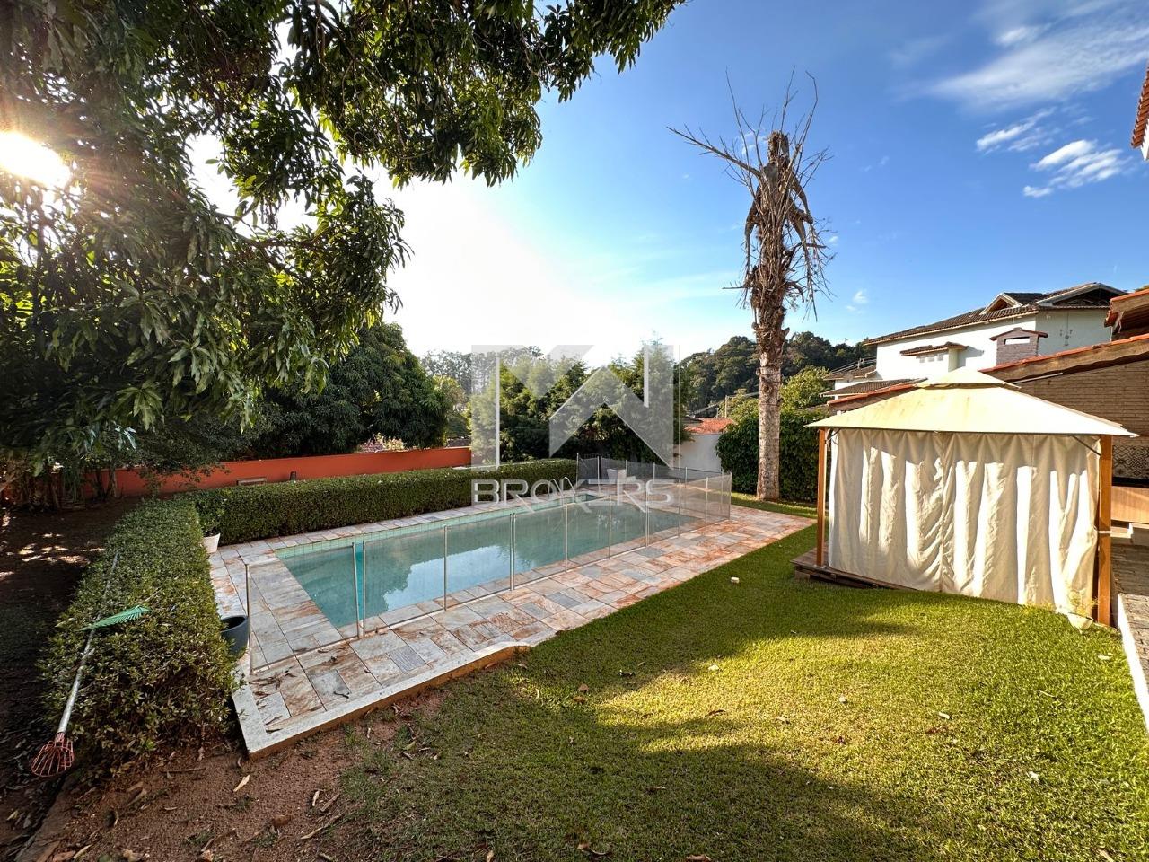 Casa em Condomínio para aluguel no Condomínio Marambaia: quintal com piscina