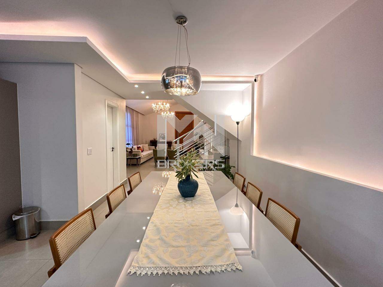 Casa em Condomínio à venda no Bosque: sala de jantar