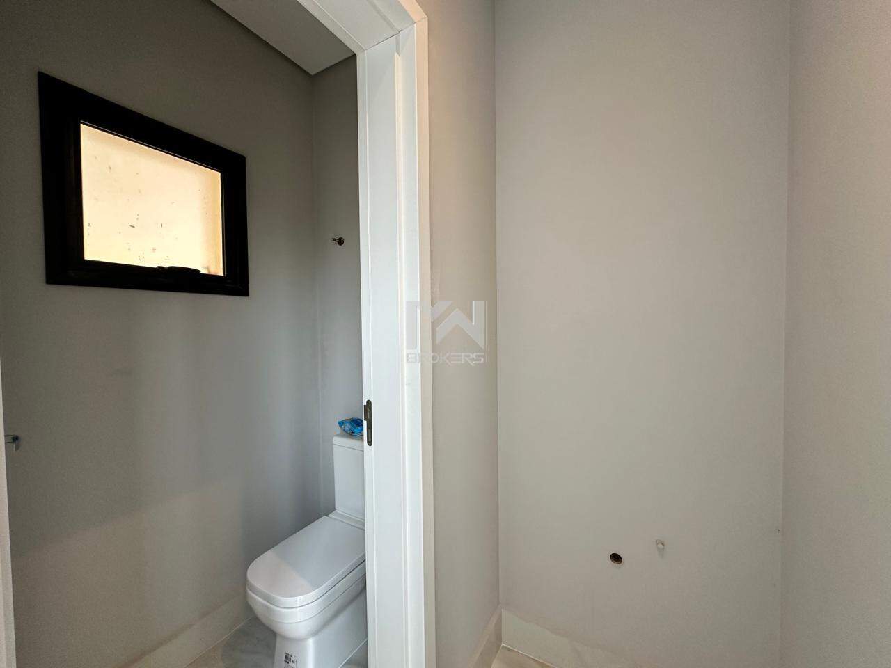 Casa em Condomínio à venda no Condomínio Residencial Querência: Lavabo