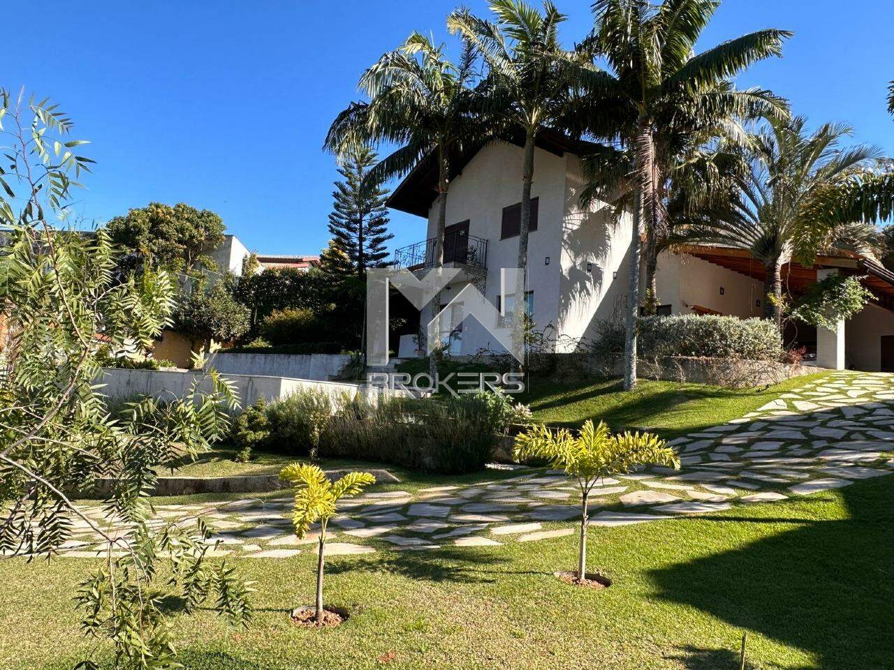 Casa em Condomínio à venda no Condomínio Marambaia: fachada de outro angulo