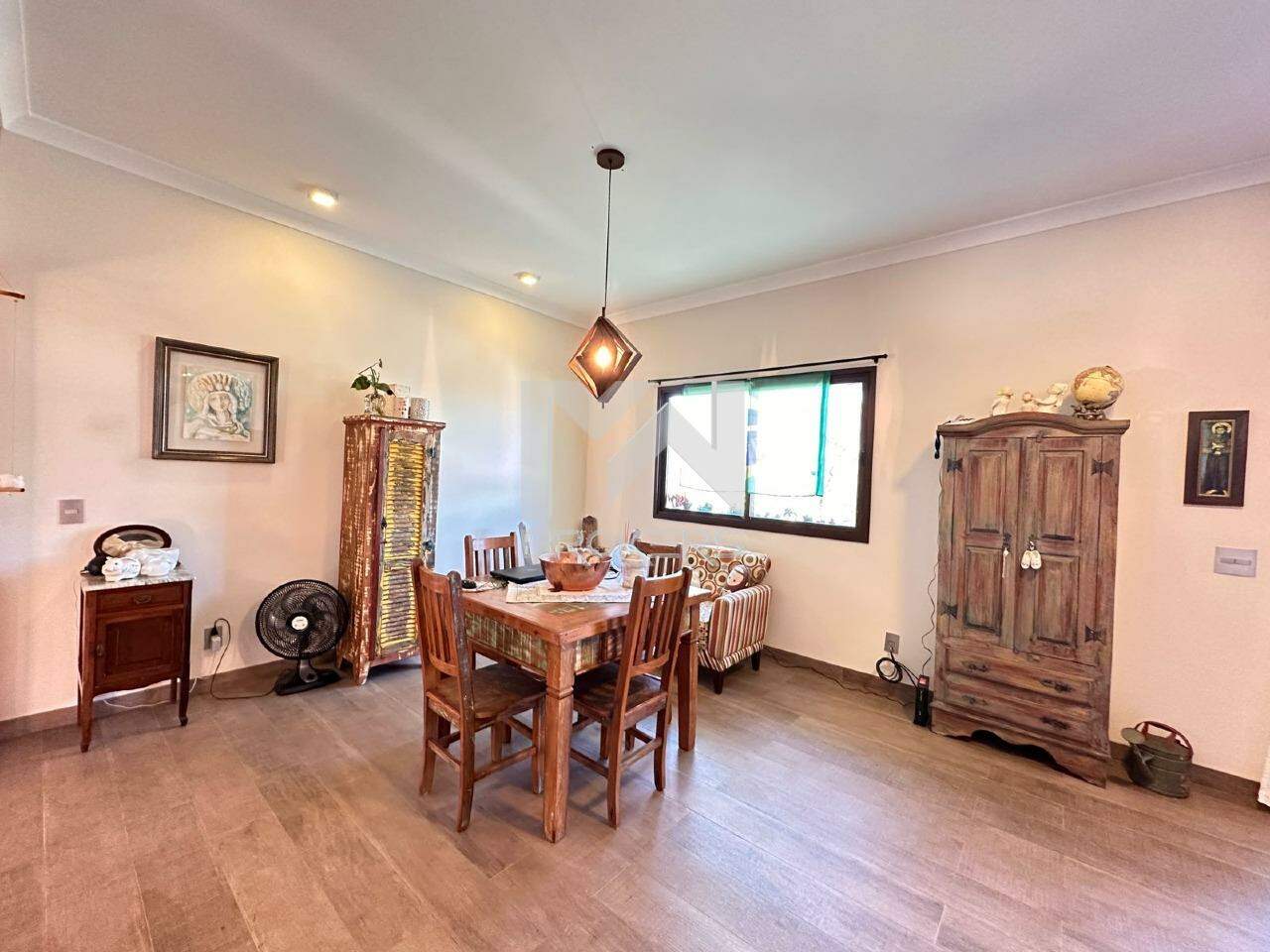 Casa em Condomínio à venda no Condomínio Marambaia: sala de refeições