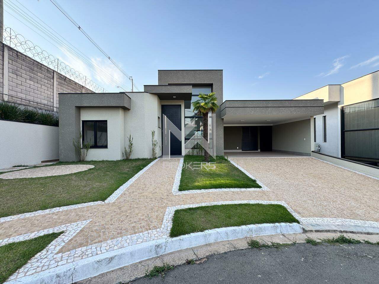 Casa em Condomínio à venda no Chácaras Silvania: fachada