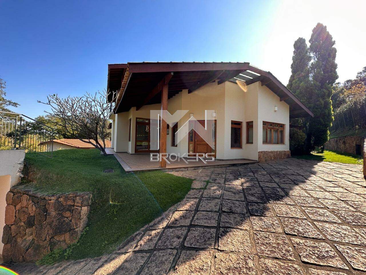 Casa em Condomínio para aluguel no Condomínio São Joaquim: fachada