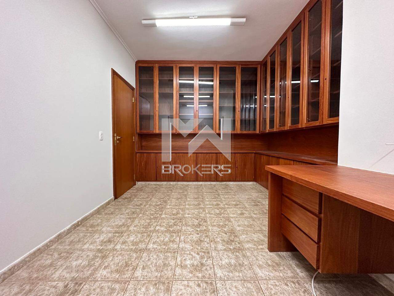 Casa em Condomínio para aluguel no Condomínio São Joaquim: escritório