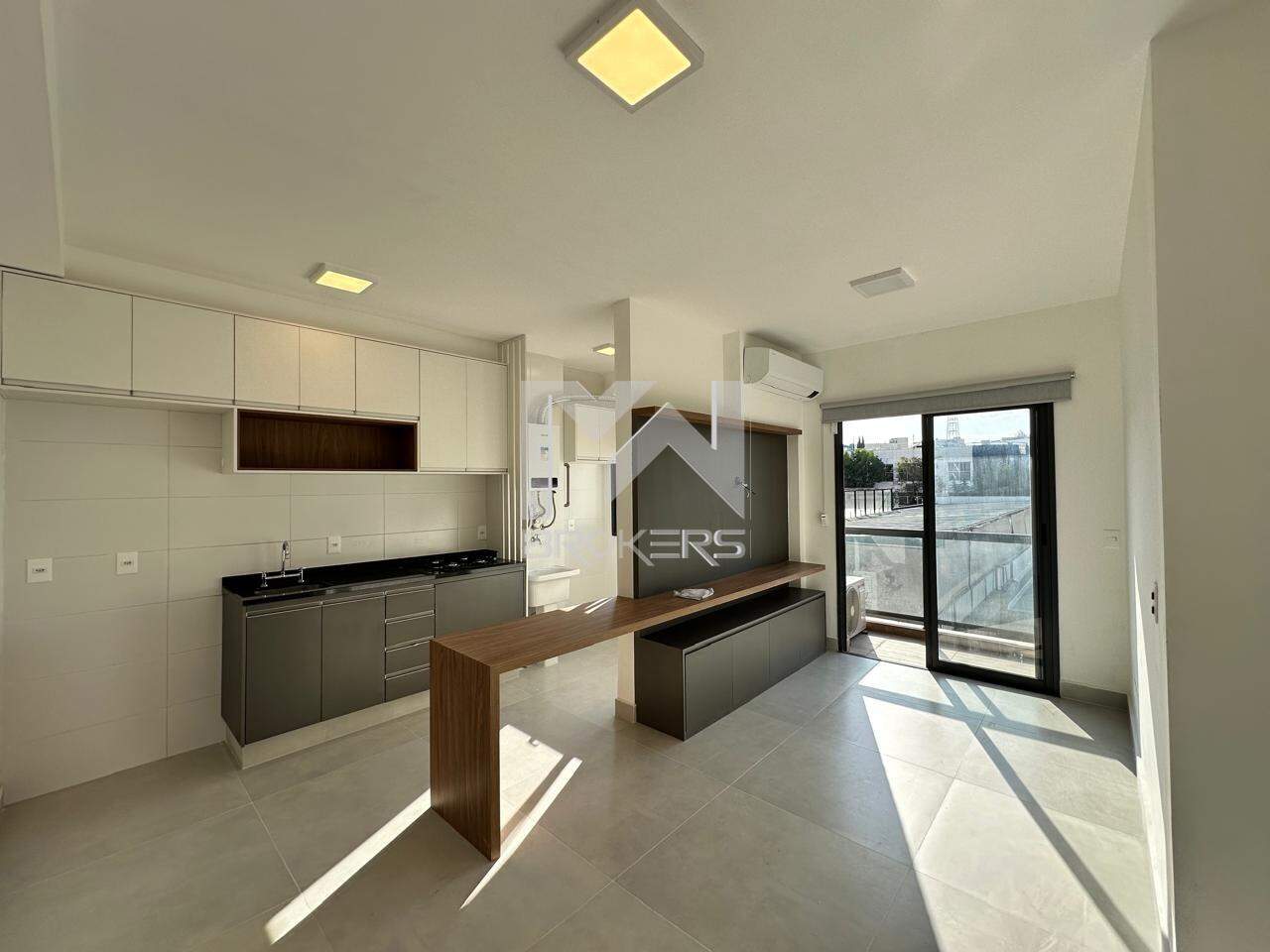 Casa em Condomínio à venda no Loteamento Recanto dos Paturis: Sala e cozinha