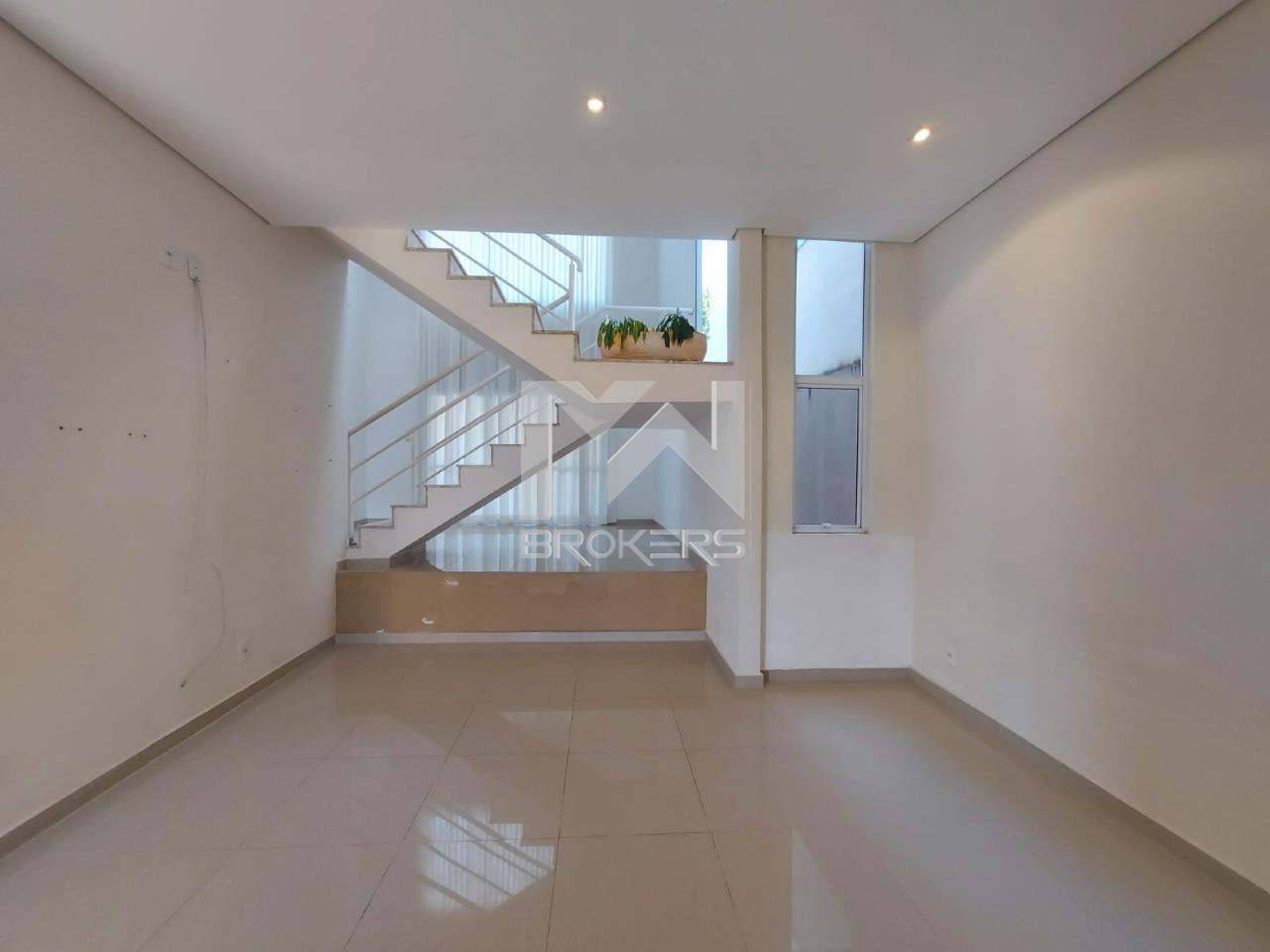Casa em Condomínio para aluguel no Condomínio Villagio di Napoli: sala dois ambientes