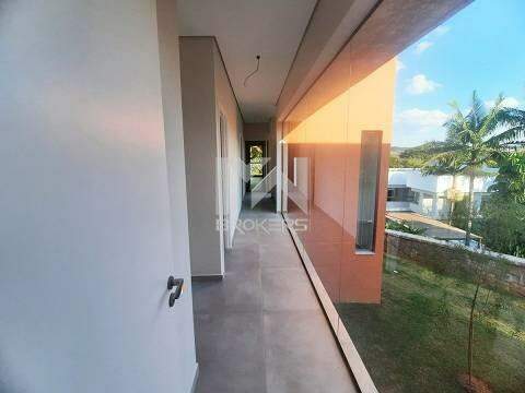 Casa em Condomínio à venda no Condomínio Marambaia: corredor íntimo