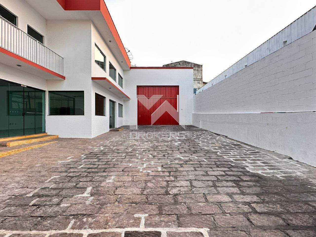 Galpão para aluguel no Nova Vinhedo: estacionamento