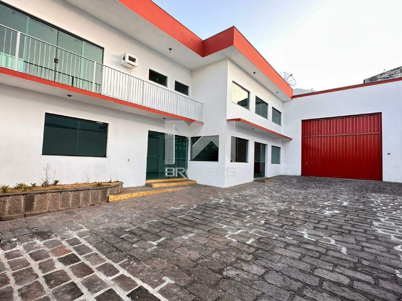 Galpão para aluguel no Nova Vinhedo: estacionamento