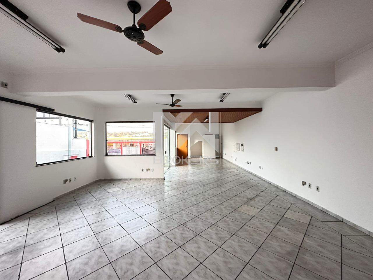 Galpão para aluguel no Nova Vinhedo: escritório