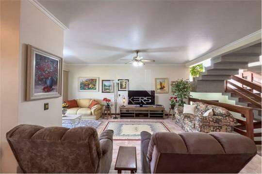 Casa em Condomínio à venda no Condomínio Marambaia: sala de estar