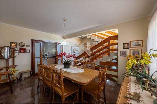 Casa em Condomínio à venda no Condomínio Marambaia: sala de refeições