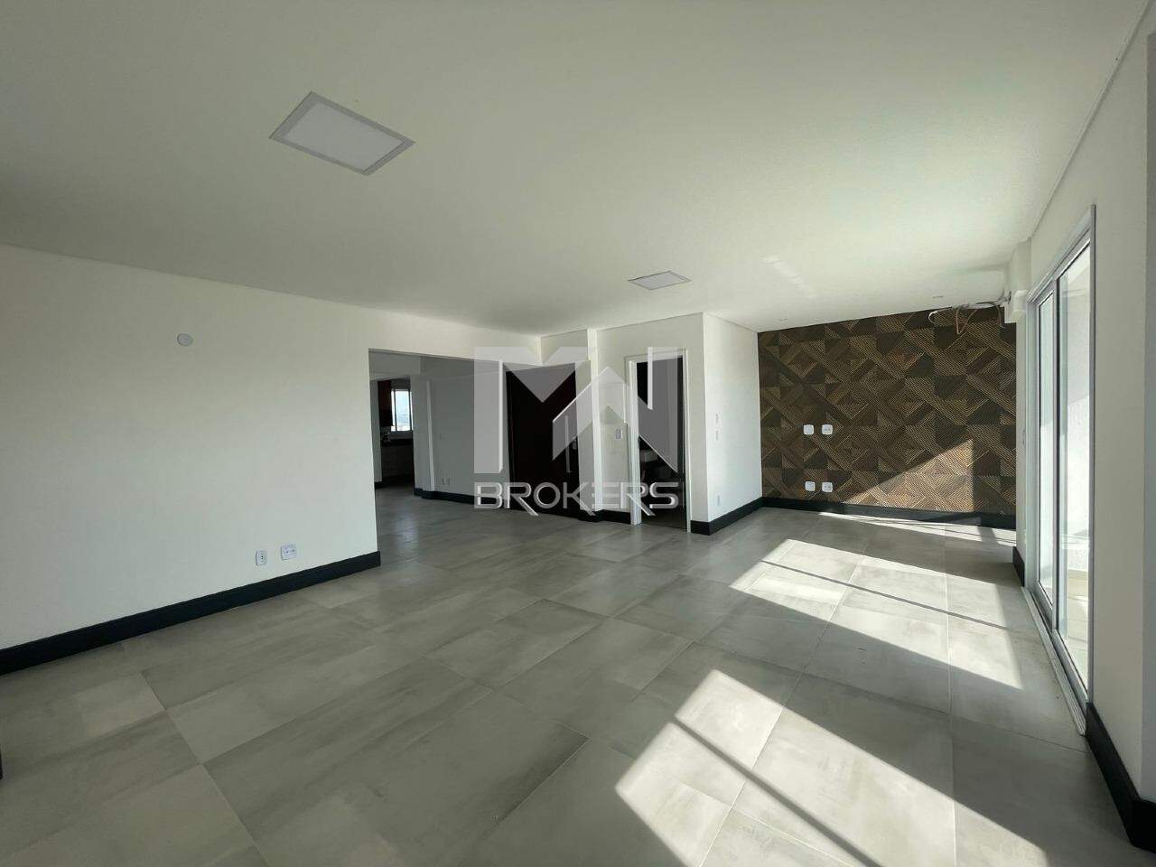 Apartamento Duplex à venda no Jardim Santo Antônio: sala de estar