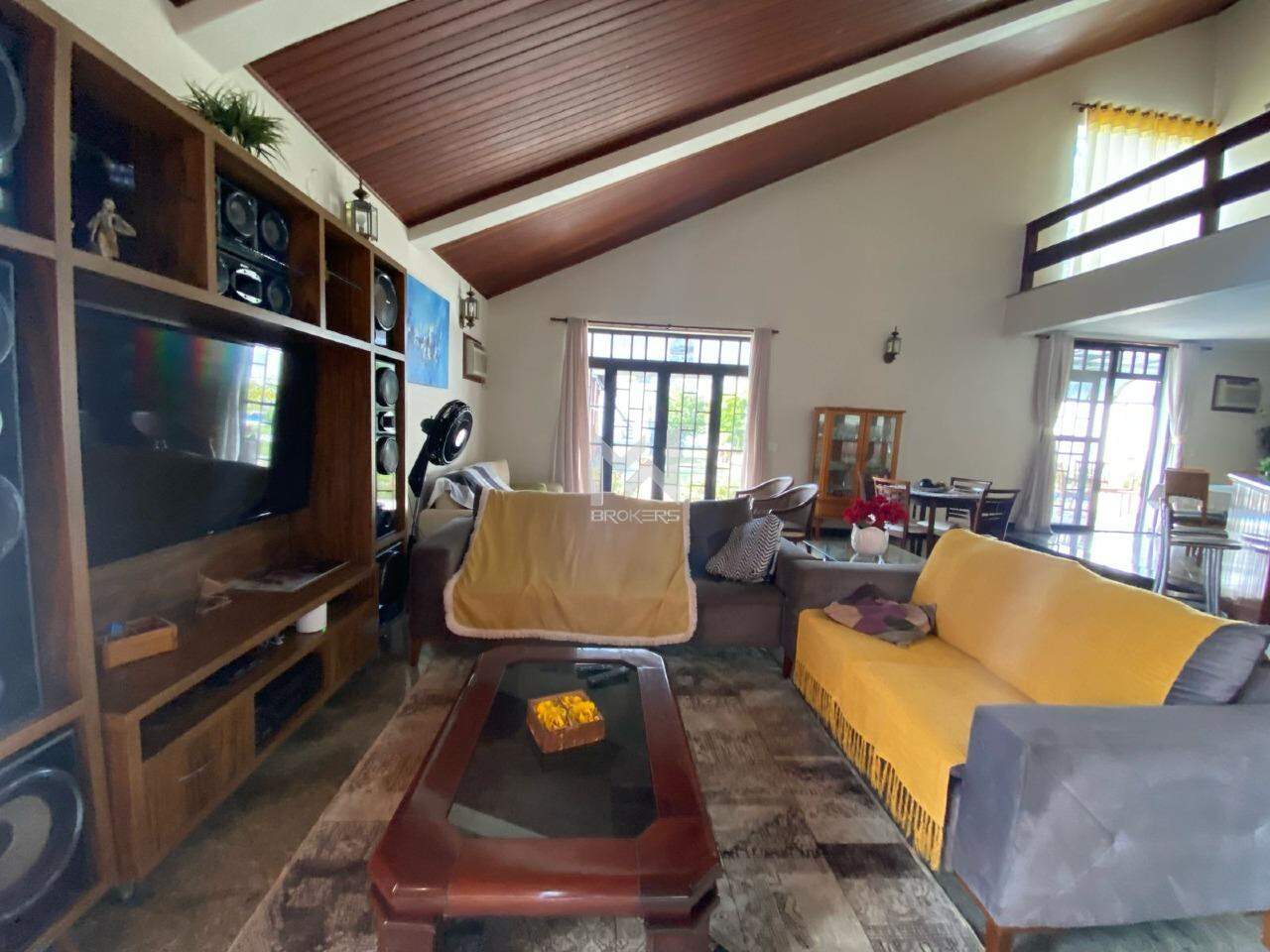 Casa em Condomínio à venda no Condomínio São Joaquim: sala de TV