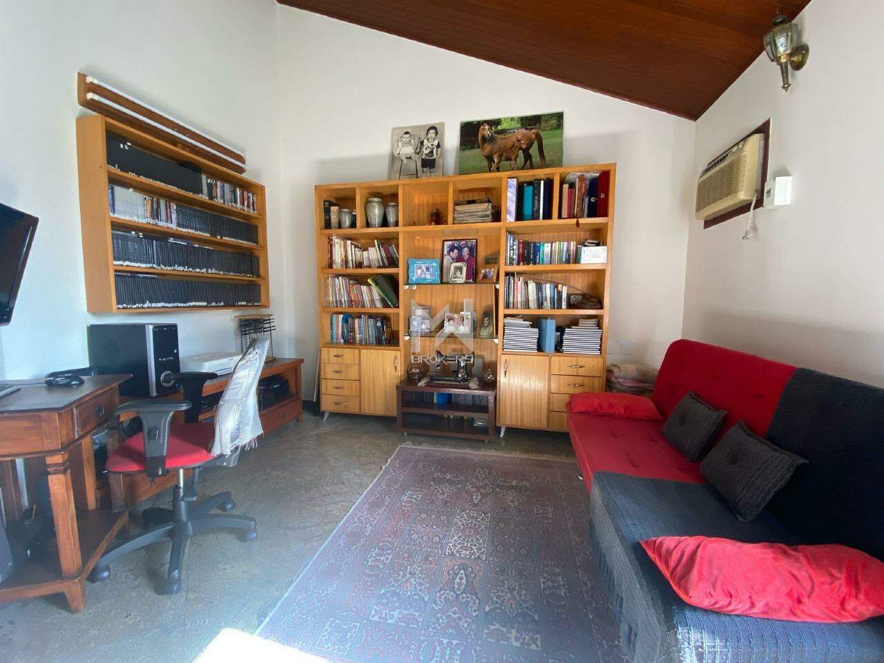 Casa em Condomínio à venda no Condomínio São Joaquim: escritório