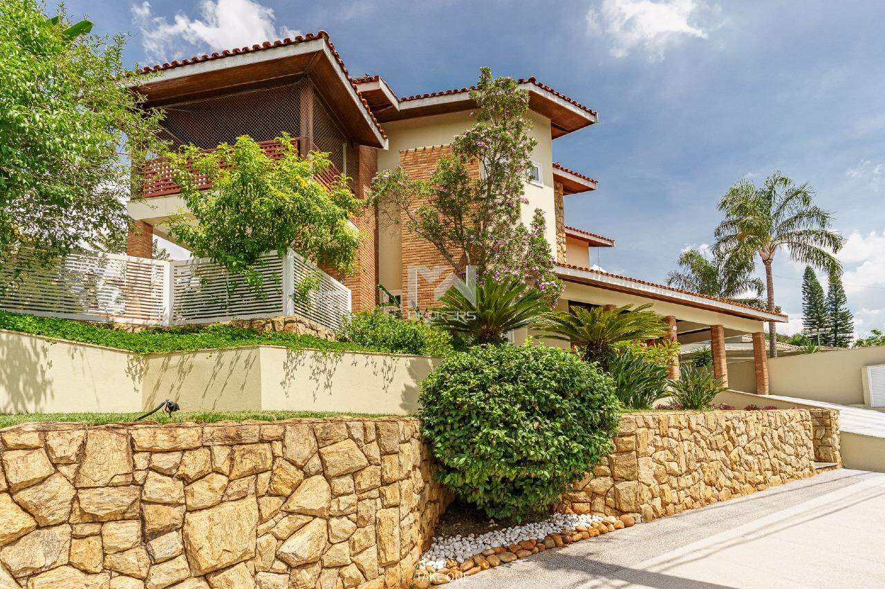 Casa em Condomínio à venda no Condomínio Marambaia: vista lateral entrada