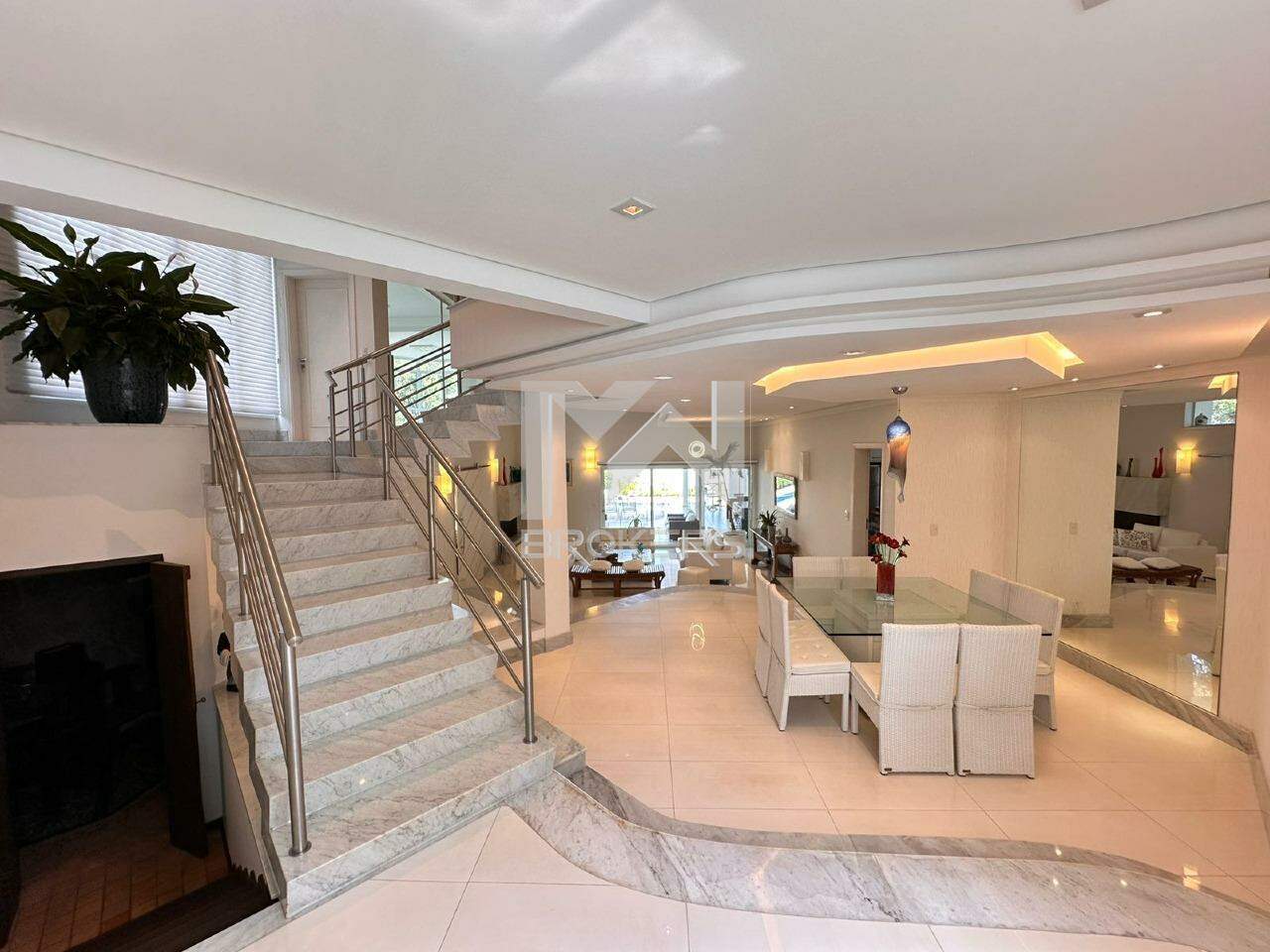 Casa em Condomínio à venda no Condomínio Sol Vinhedo Village: sala