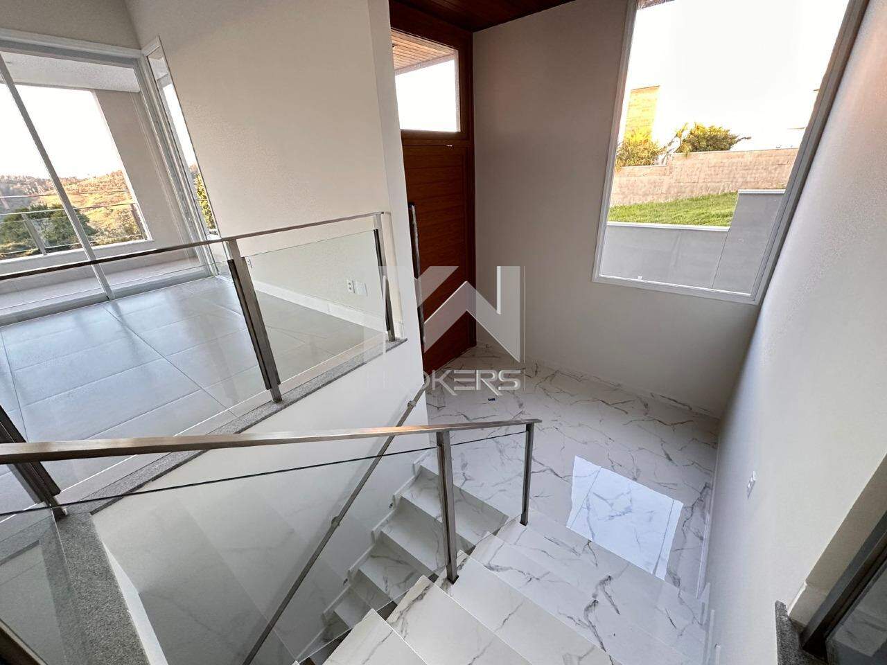 Casa em Condomínio para aluguel no Condomínio Campo de Toscana: escada