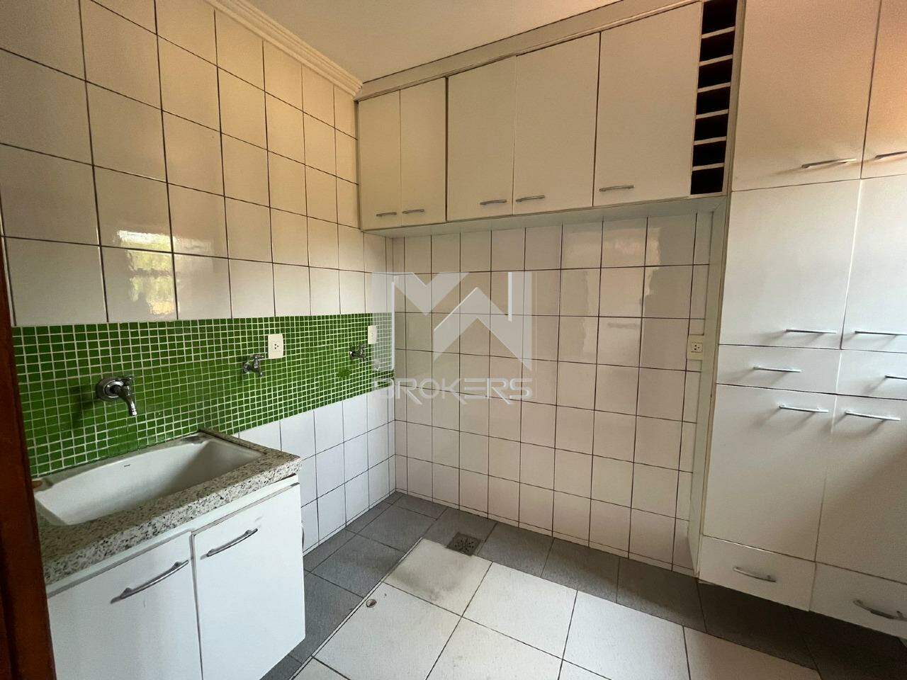 Casa em Condomínio à venda no Condomínio Vista Alegre: área de serviço