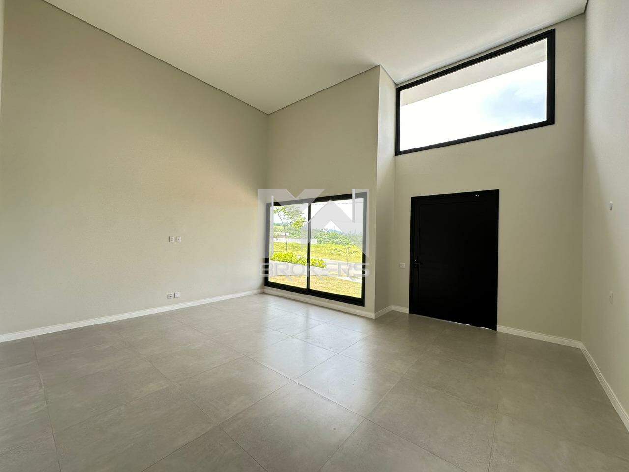 Casa em Condomínio à venda no Condomínio Campo de Toscana: sala de estar