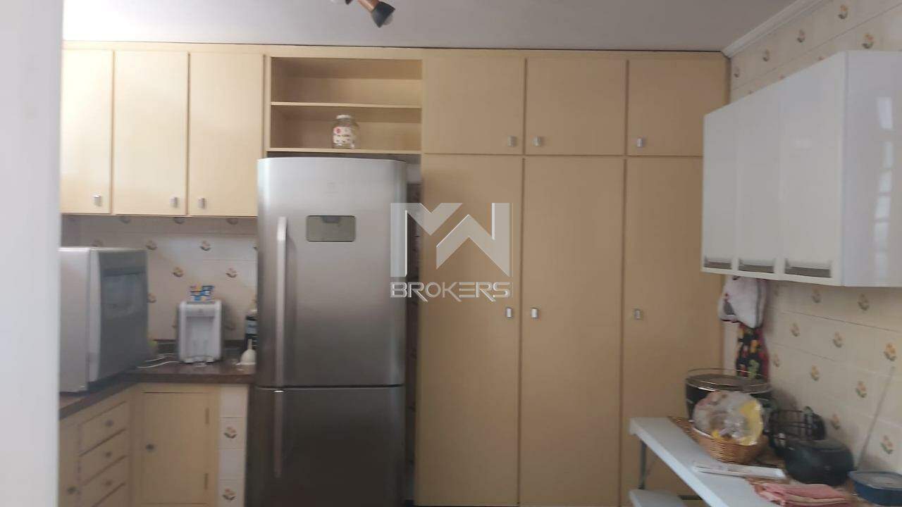 Casa à venda no Jardim Celani: cozinha