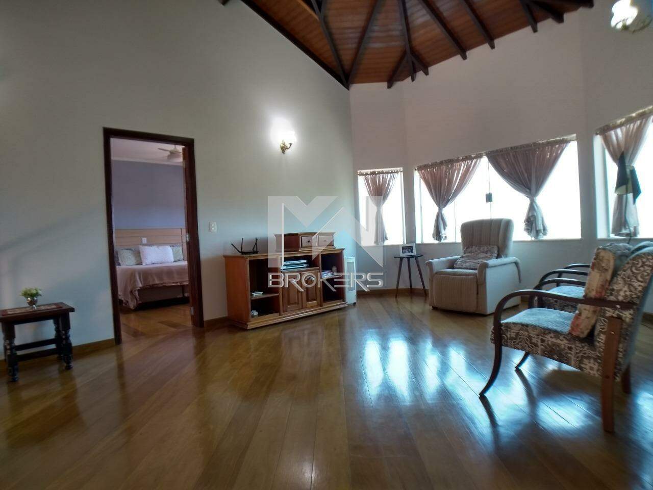 Casa em Condomínio à venda no Santa Cândida: salas