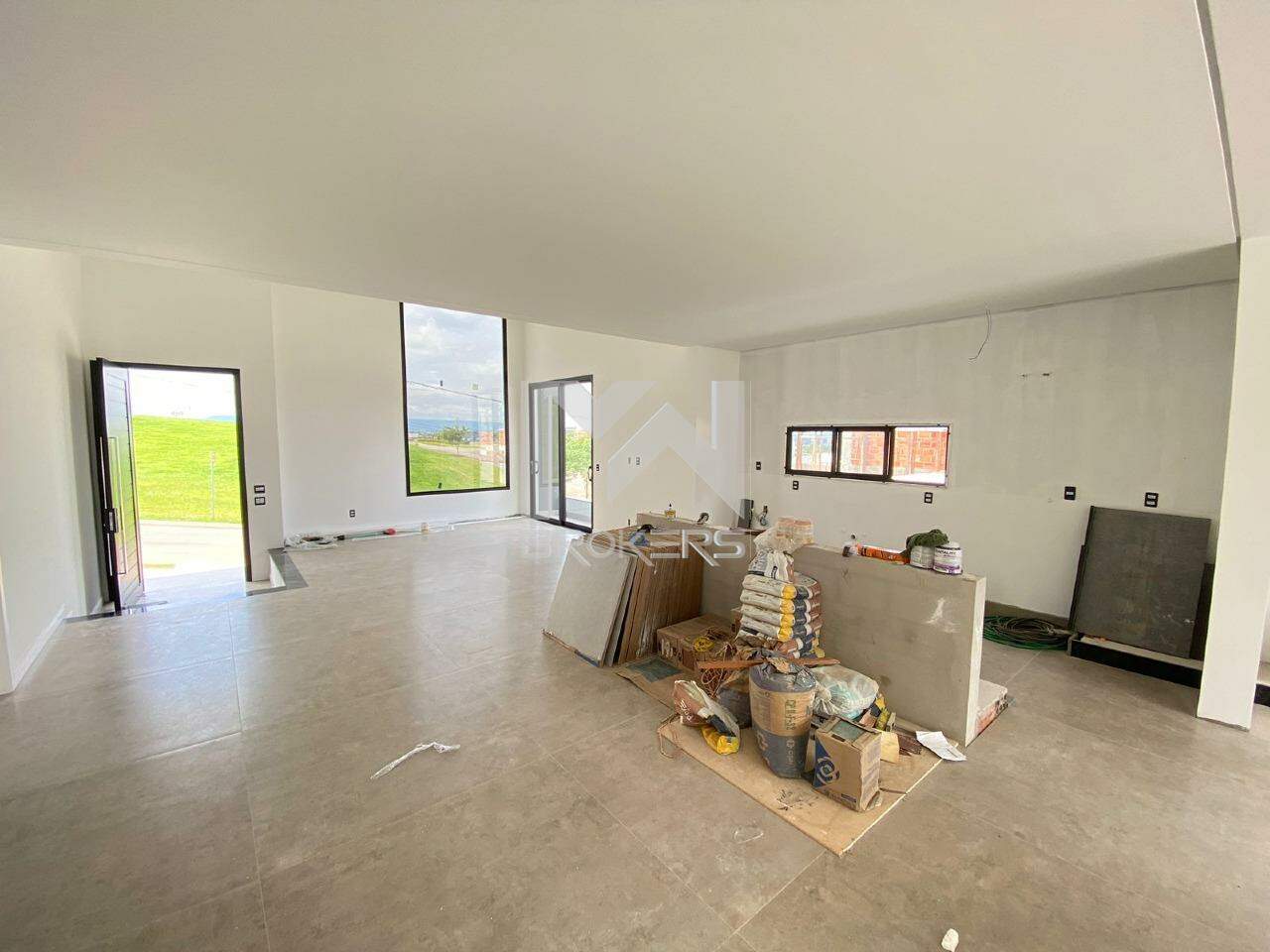 Casa em Condomínio à venda no Condomínio Santa Isabel: salas