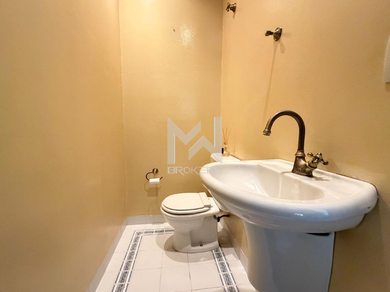 Casa à venda no Condomínio Marambaia: lavabo