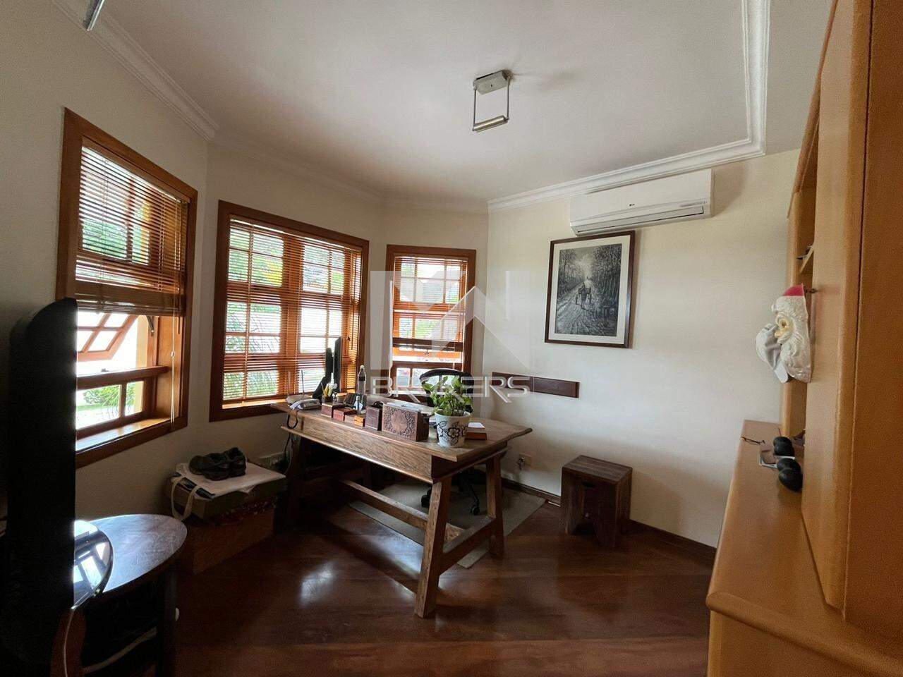 Casa em Condomínio à venda no Condomínio São Joaquim: escritório